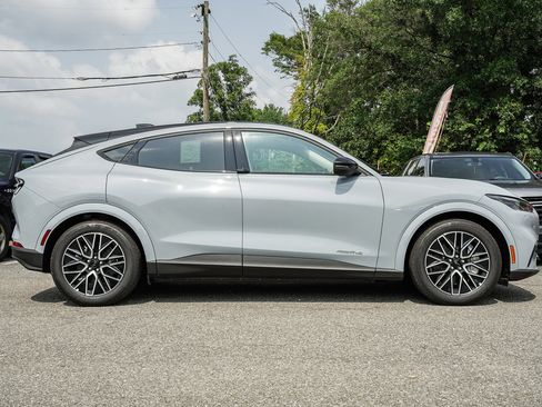 New 2025 Ford Mustang Mach-E Premium image 3