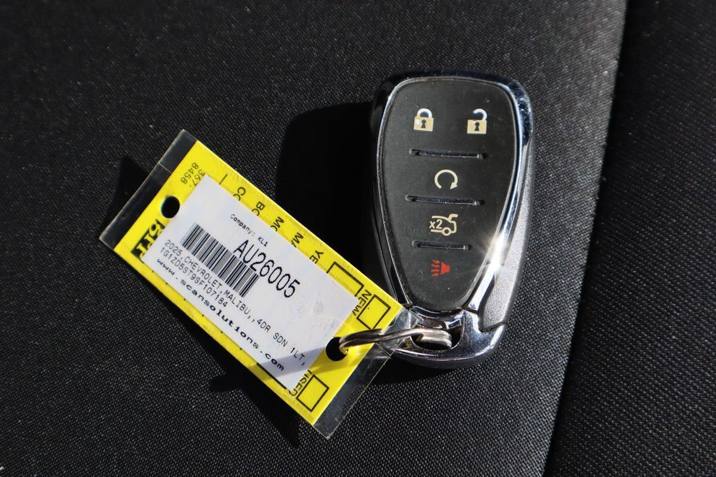 Used 2025 Chevrolet Malibu LT FWD image 31