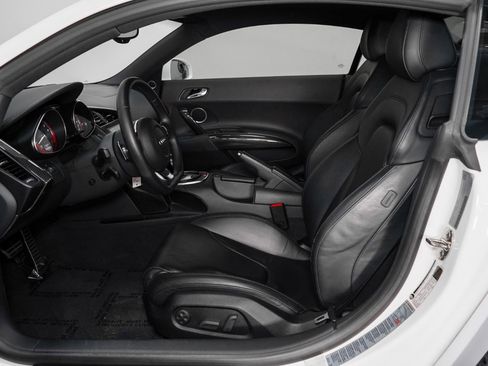 Used 2010 Audi R8 V10 image 36