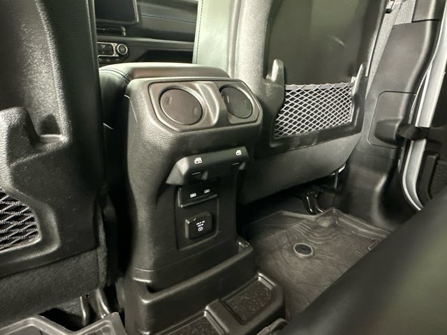 Used 2024 Jeep Wrangler High Altitude AWD/4WD image 21
