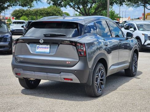 New 2025 Nissan Kicks SR image 3