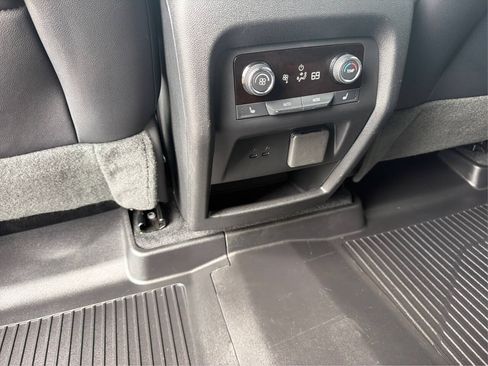 Used 2024 Chevrolet Traverse RS w/ LPO, Floor Liner Package AWD/4WD image 18