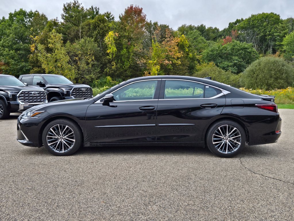 Used 2022 Lexus ES 350 w/ Premium Package FWD image 2