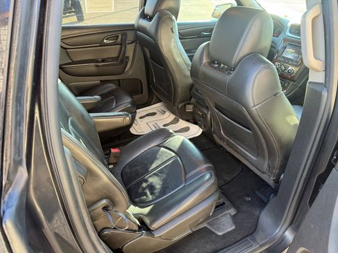 Used 2014 Chevrolet Traverse LT image 13