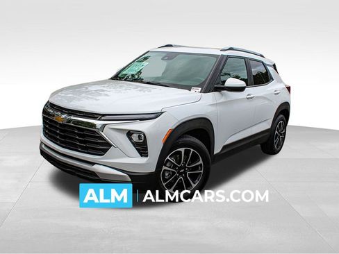 Used 2025 Chevrolet TrailBlazer LT FWD image 1