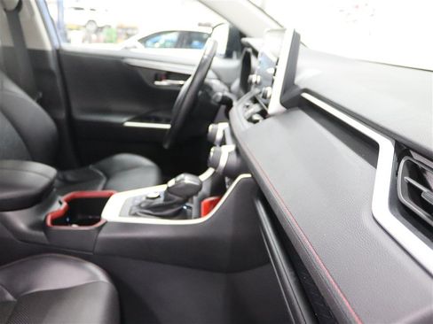 Used 2022 Toyota RAV4 TRD Off-Road AWD/4WD image 28