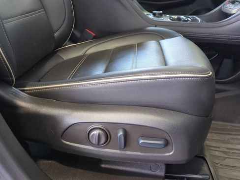 Used 2023 GMC Acadia Denali w/ Denali Ultimate Package AWD/4WD image 23