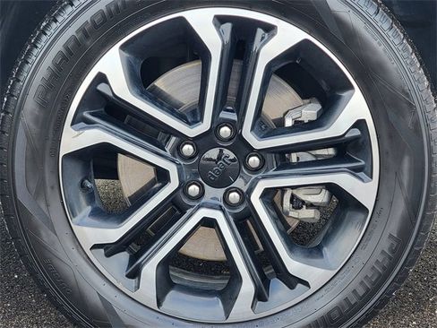 Certified 2023 Jeep Compass Limited image 17