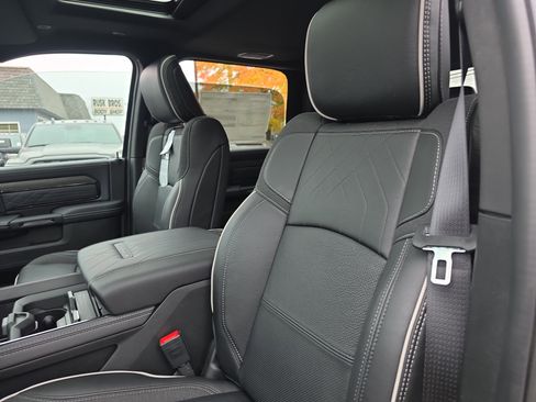 New 2026 RAM 2500 Limited AWD/4WD image 16