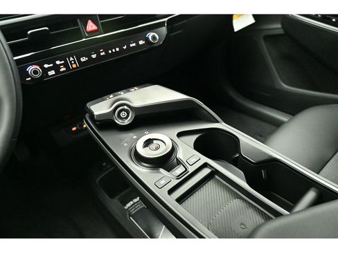 New 2025 Kia EV6 Light w/ Light LR Technology Package image 23