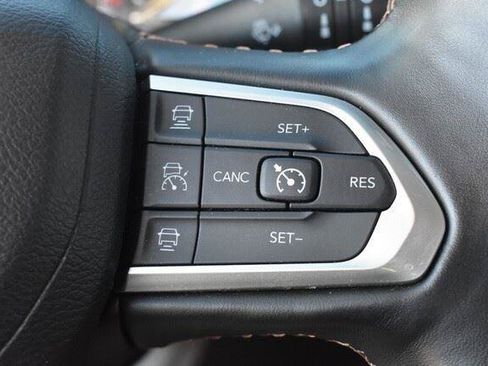 Used 2022 Jeep Compass Limited AWD/4WD image 30