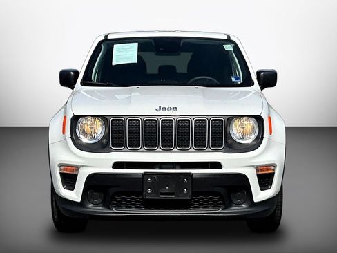 Used 2023 Jeep Renegade Latitude AWD/4WD image 2