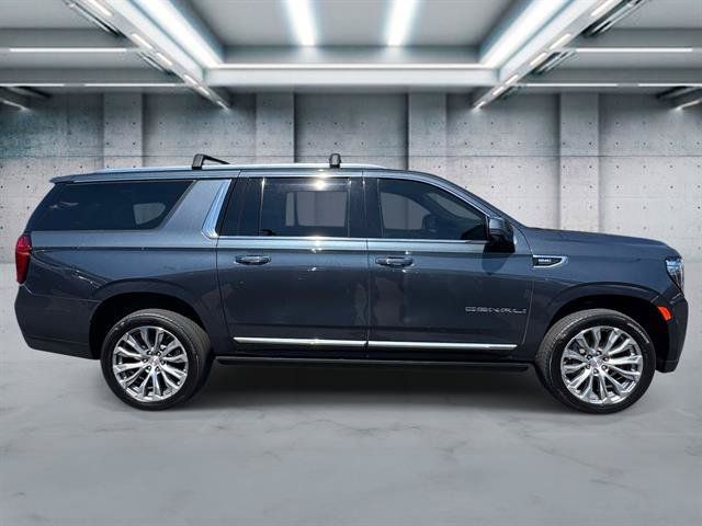 Used 2021 GMC Yukon XL Denali w/ Denali Ultimate Package AWD/4WD image 5