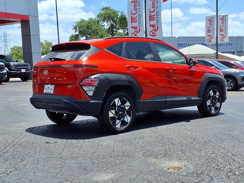 Used 2024 Hyundai Kona SEL AWD/4WD image 6