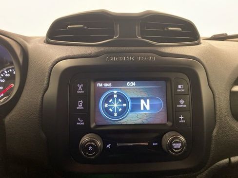Used 2017 Jeep Renegade Latitude w/ Cold Weather Group AWD/4WD image 12