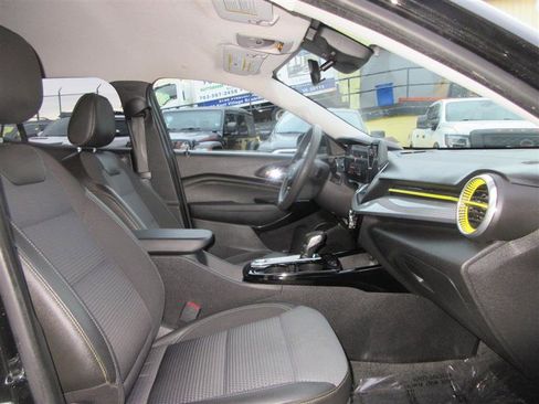 Used 2024 Chevrolet Trax LT image 29