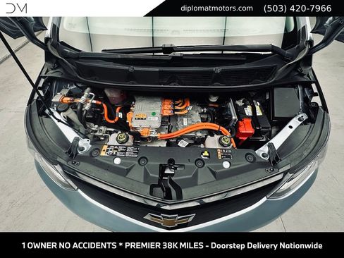 Used 2017 Chevrolet Bolt Premier w/ Driver Confidence II Package FWD image 44