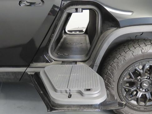 Used 2022 Rivian R1T Adventure AWD/4WD image 39