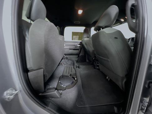 Used 2024 RAM 2500 Big Horn w/ Bed Utility Group image 33