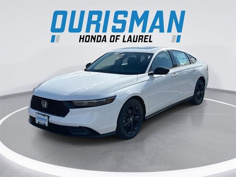 New 2025 Honda Accord SE image 1