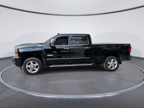 Used 2017 Chevrolet Silverado 2500 High Country w/ Duramax Plus Package AWD/4WD image 2