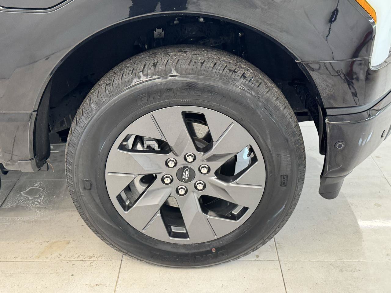 Used 2022 Ford F150 Lightning Lariat AWD/4WD image 35