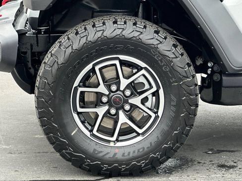 New 2026 Jeep Wrangler Unlimited Rubicon AWD/4WD image 25
