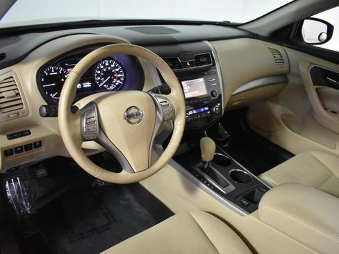 Used 2015 Nissan Altima 2.5 SV w/ Convenience Package FWD image 13