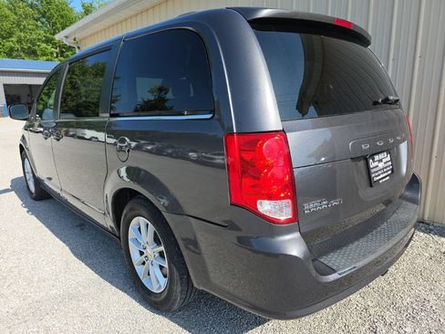 Used 2018 Dodge Grand Caravan SXT w/ Rear Park Assist Package FWD image 7