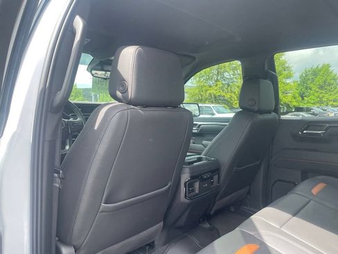 Used 2024 GMC Sierra 1500 AT4 w/ Technology Package AWD/4WD image 24