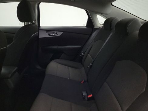 Used 2022 Kia Forte LXS w/ LXS Technology Package image 18