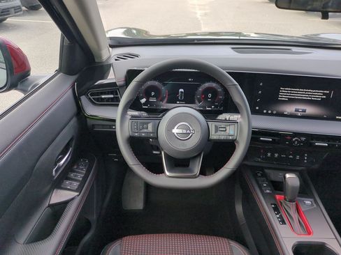 New 2026 Nissan Kicks SR FWD image 30