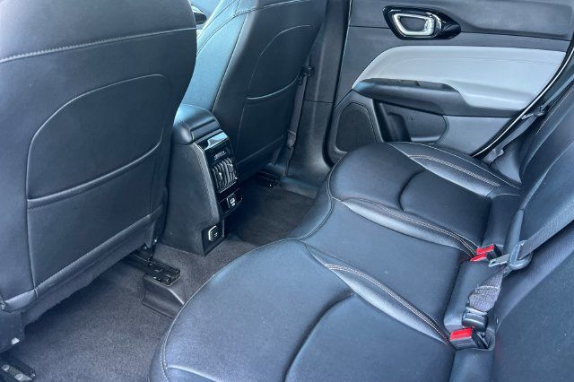 Used 2024 Jeep Compass Limited AWD/4WD image 13