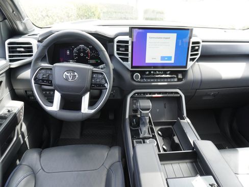 Used 2025 Toyota Sequoia 4WD image 2