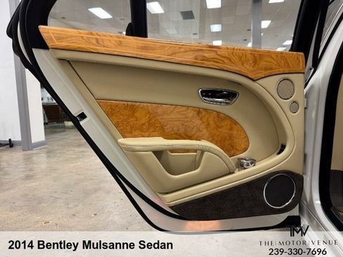 Used 2014 Bentley Mulsanne image 25
