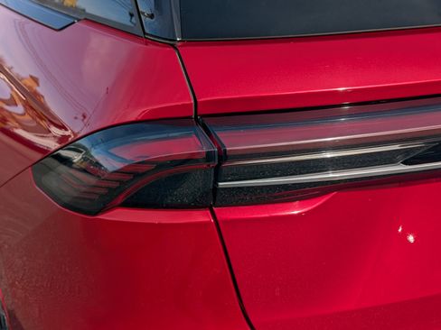 Used 2024 Lincoln Nautilus Reserve image 12