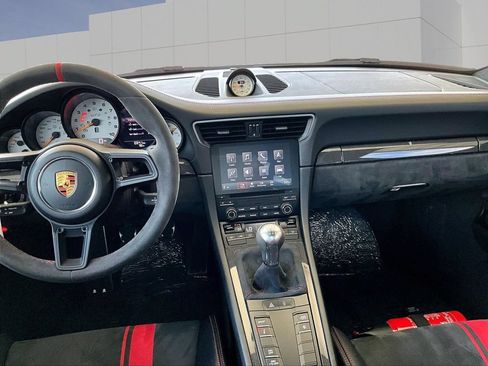 Used 2018 Porsche 911 GT3 RWD image 16
