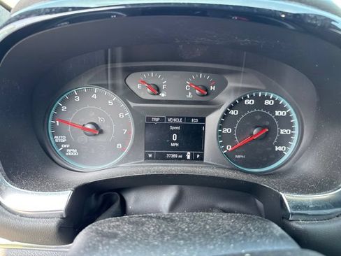Used 2023 Chevrolet Traverse LT w/ LPO, Floor Liner Package FWD image 6