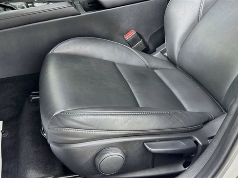 Used 2024 MAZDA MAZDA3 s FWD image 24