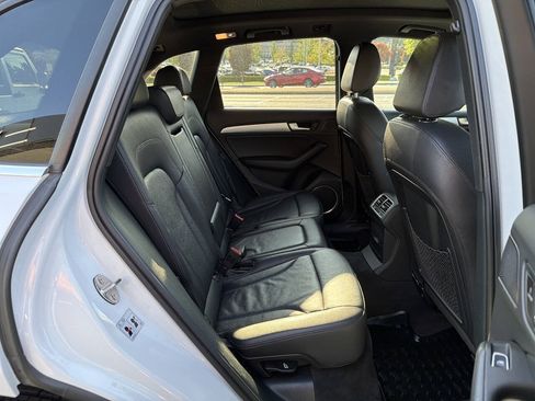Used 2017 Audi Q5 2.0T Premium Plus w/ Technology Package AWD/4WD image 30