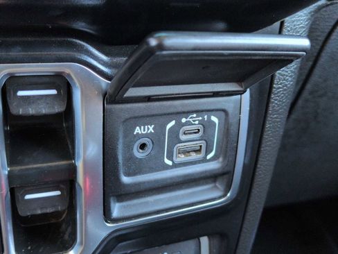 Used 2022 Jeep Wrangler Unlimited Sahara w/ Cold Weather Group image 32