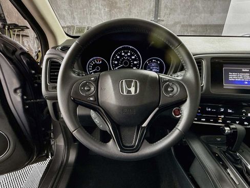 Used 2018 Honda HR-V EX-L image 12