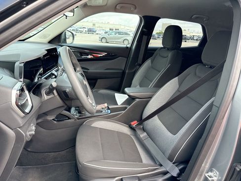 Used 2025 Chevrolet TrailBlazer LT image 13