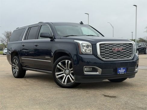 Used 2018 GMC Yukon XL Denali w/ Denali Ultimate Package image 2