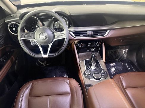 Used 2019 Alfa Romeo Stelvio Ti AWD/4WD image 11