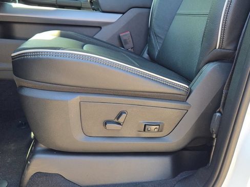 New 2026 RAM 2500 Laramie AWD/4WD image 25