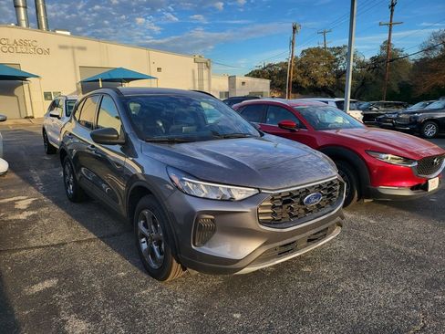 Used 2025 Ford Escape ST-Line image 3