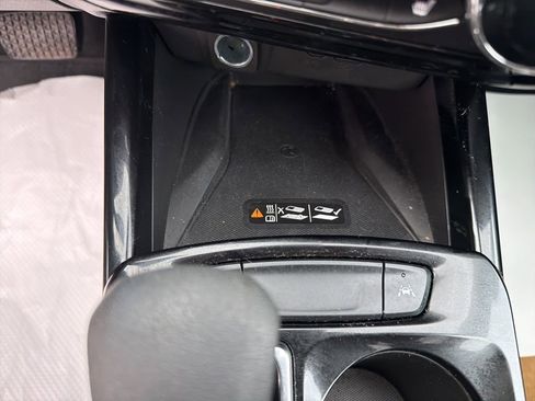 Used 2024 Chevrolet Trax ACTIV w/ Sunroof Package image 19