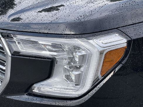 Certified 2023 GMC Terrain Denali w/ Black Diamond Edition AWD/4WD image 9
