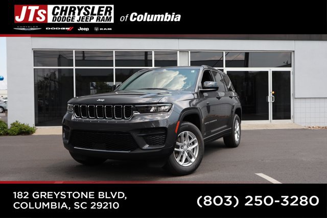 New 2026 Jeep Grand Cherokee Laredo RWD image 1